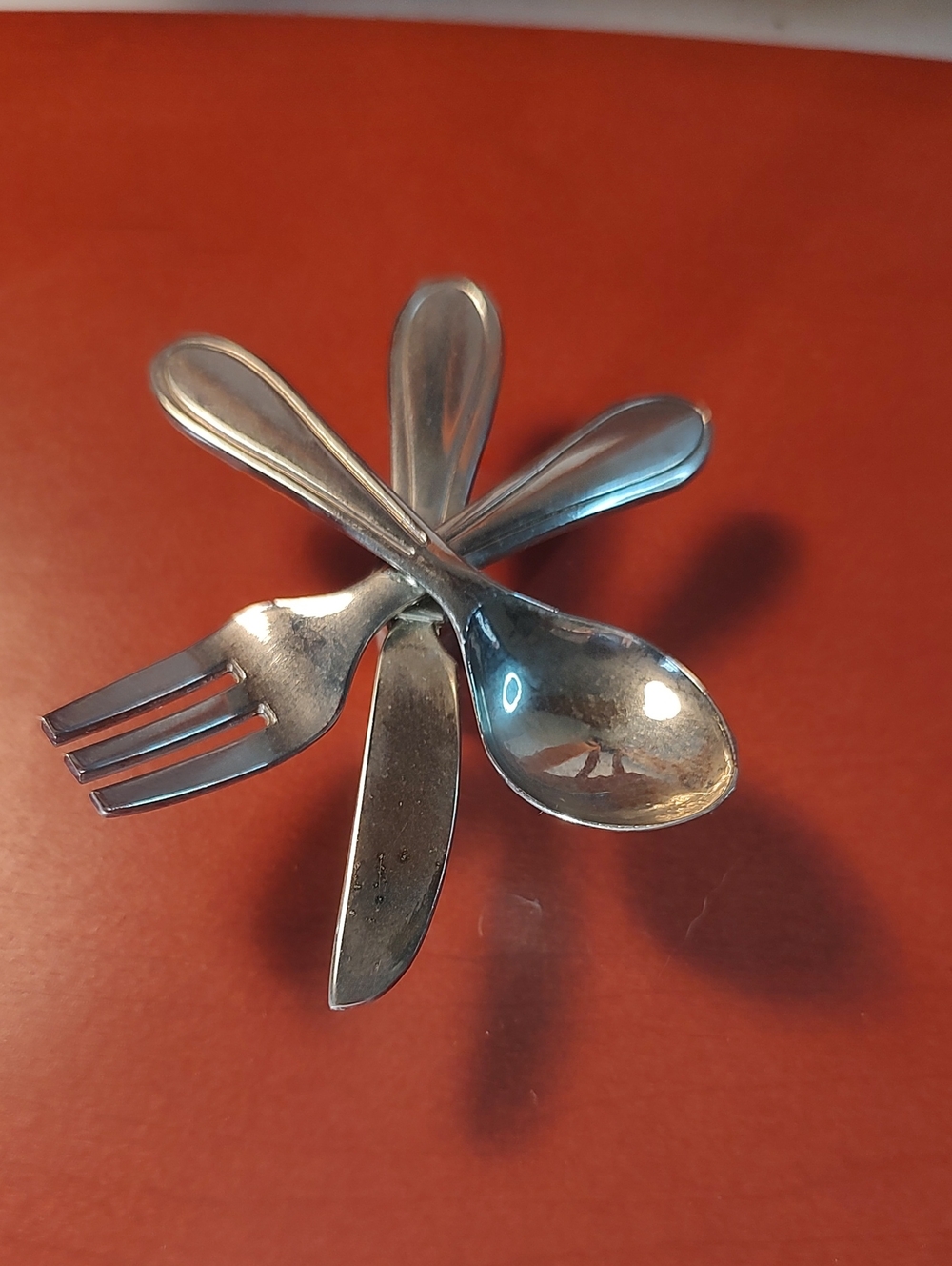 Longaberger Fiesta Bread Basket With 2 Swinging Handles & Red Lid Cutlery Knob - Picture 15 of 15